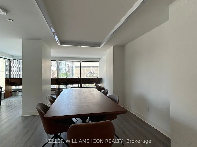 340 Queen St #810 — Photo 15