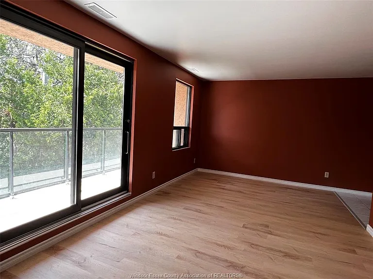 3875 Tecumseh Rd E #3 — Photo 7