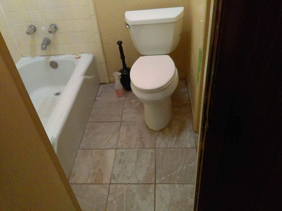 1st image of 108 Crescent Dr