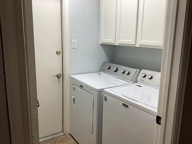 9121 Rose Ct — Photo 22