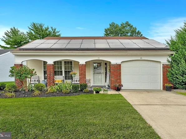15 Windsor Rd, Southampton, NJ 08088
