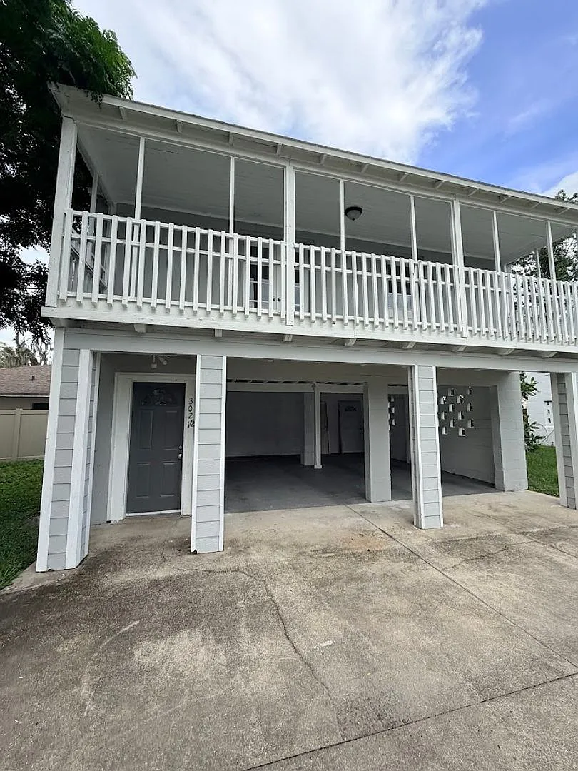 Supe Cute 1/1 Loft Apartment Walking Distance to DT! — Photo 1