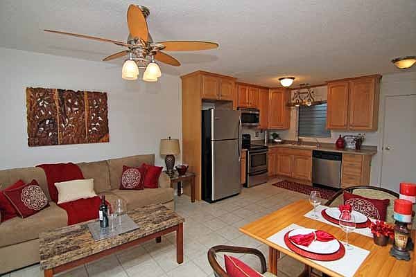 1st image of 75-5766 Kuakini Hwy APT 305