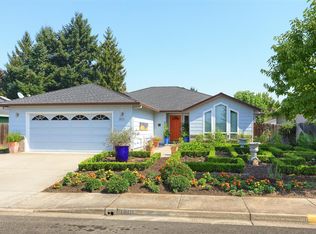 1810 Cottonwood Dr, Central Pt, OR 97502