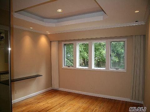 5th image of 72 Hamilton Dr