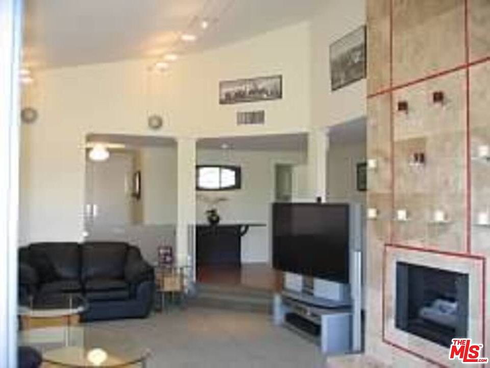 1st image of 1550 Greenfield Ave APT 304