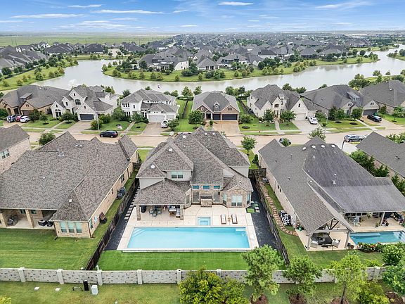 4th image of 30402 Indigo Falls Dr