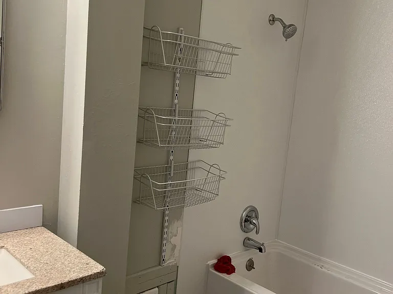 10 Norwood Ave #C — Photo 3