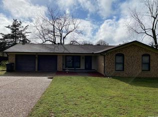 102 Revere Ct, Jacksonville, AR 72076