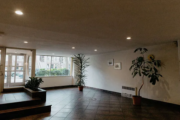 Rented by Smart NY Realty LLC | media 17