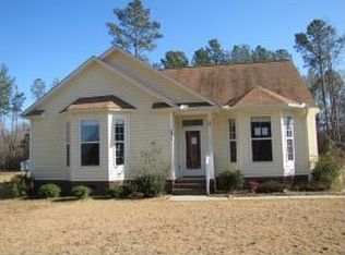 2917 Sherwin Downs Dr, Grimesland, NC 27837