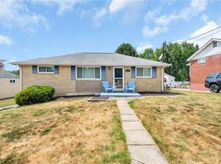 2214 Juanita Dr, Coraopolis, PA 15108