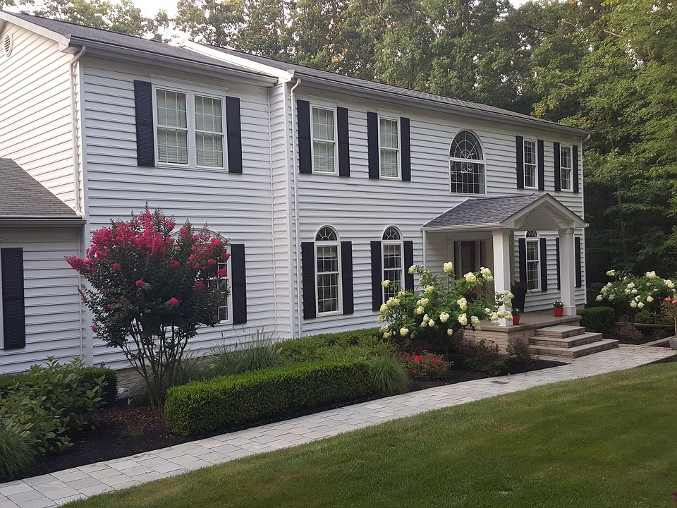 1st image of 1718 Saddle Dr