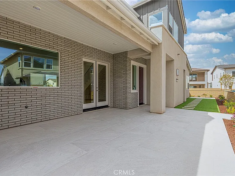 402 Shrike — Photo 19