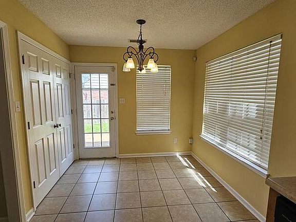 4th image of 2748 Maggie Woods Pl