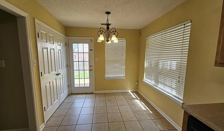 2748 Maggie Woods Pl — Photo 4