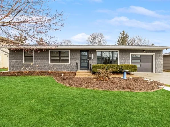 4015 Ross Rd, Ames, IA 50014