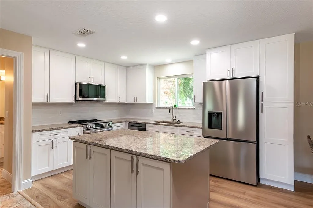 2 bed, 2.0 bath, 1432 sqft, $1,800 — Photo 4