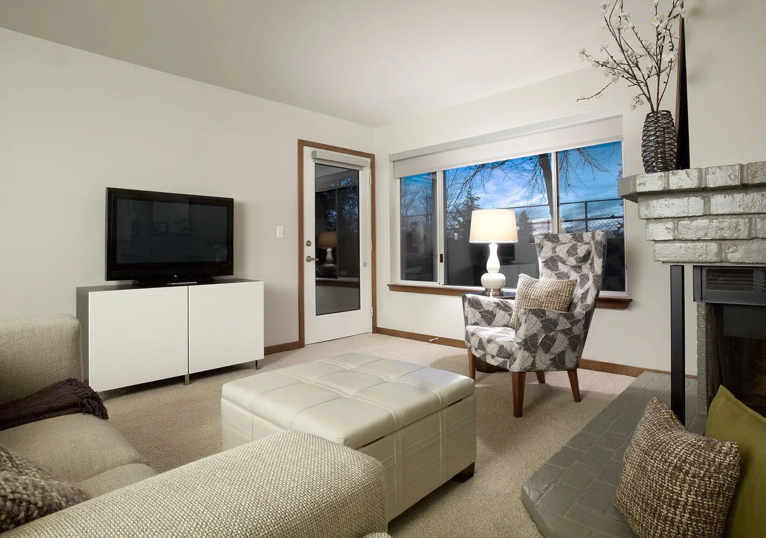 95th Court Apartments — Photo 1