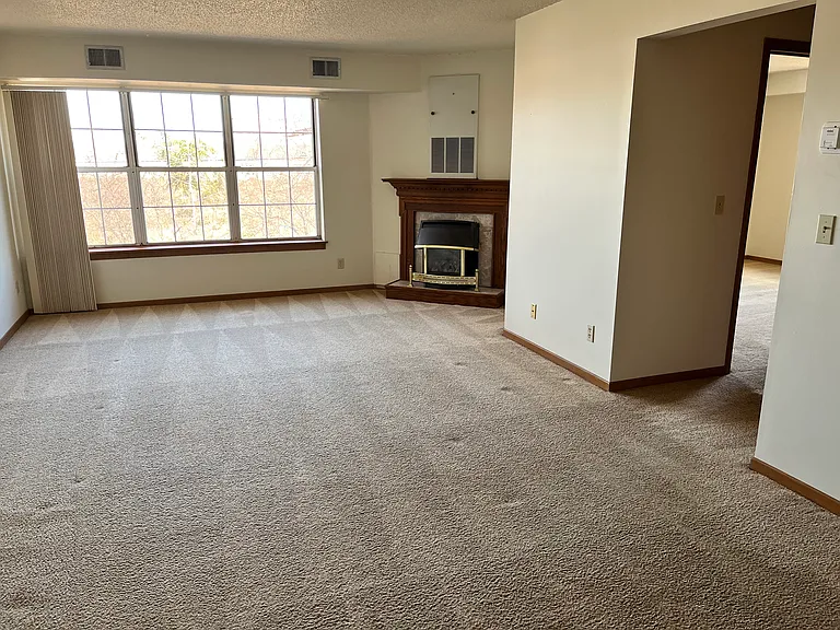 The Carriage House Apartments — Photo 6