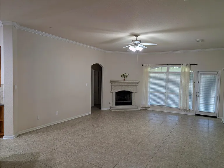 8018 Emperors Pass — Photo 11