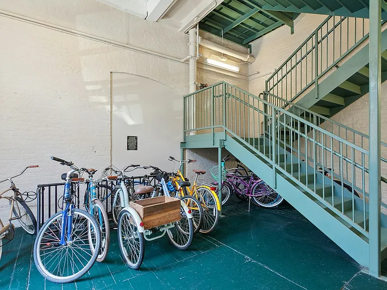 920 Poeyfarre St #325 — Photo 38