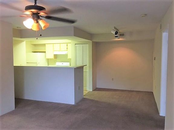 3rd image of 3016 Parkway Blvd APT 211