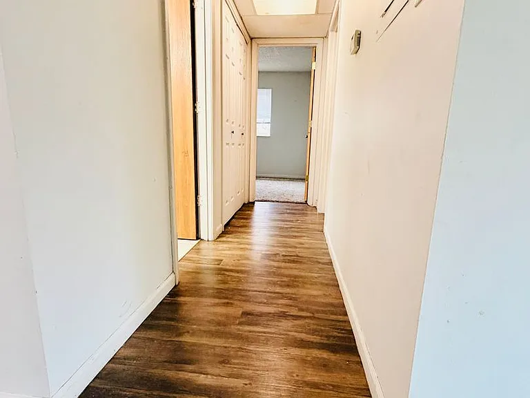 440 E Madison St — Photo 29