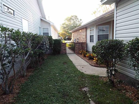 3rd image of 5392 Flintwood Cir