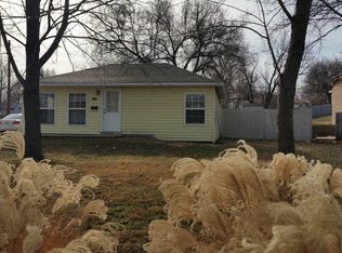 1201 SW 31st St, Topeka, KS 66611