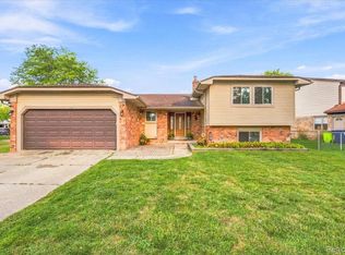 6767 Longwood Rd, Canton, MI 48187