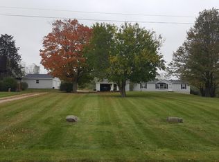 1415 68th St, Fennville, MI