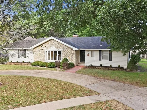 7206 W 101st Ter, Overland Park, KS 66212