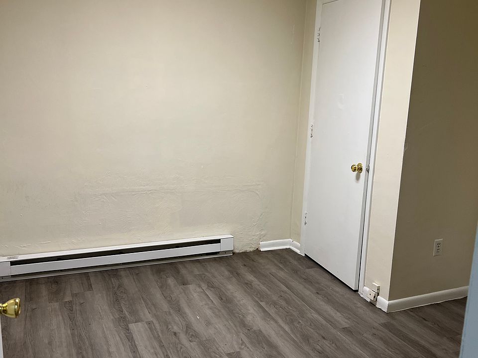 1st image of 12 Zeller St APT 2