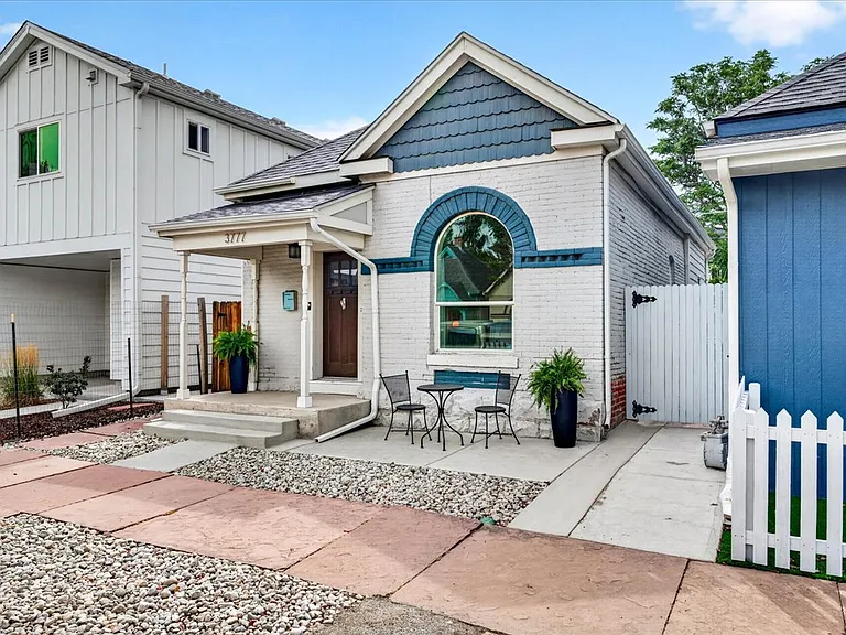 3777 N Franklin St — Photo 1