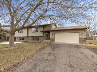 17620 Iceland Trl, Lakeville, MN 55044