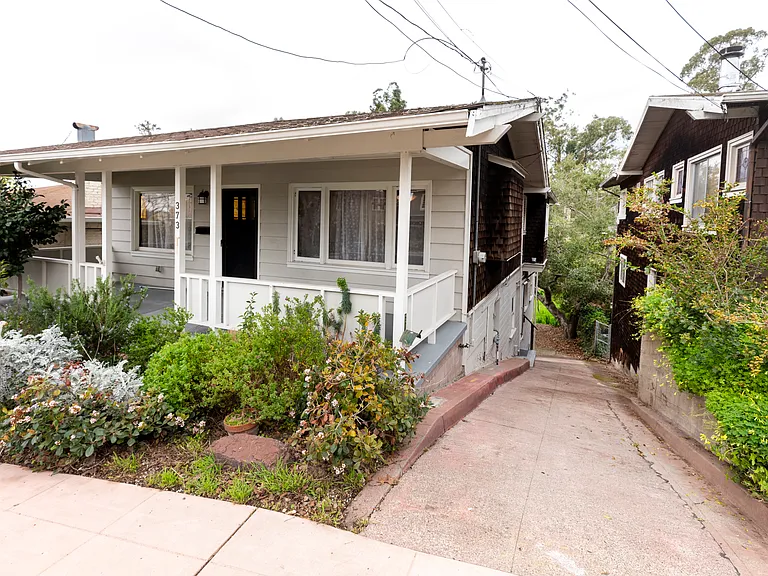 373 Moraga Ave — Photo 65