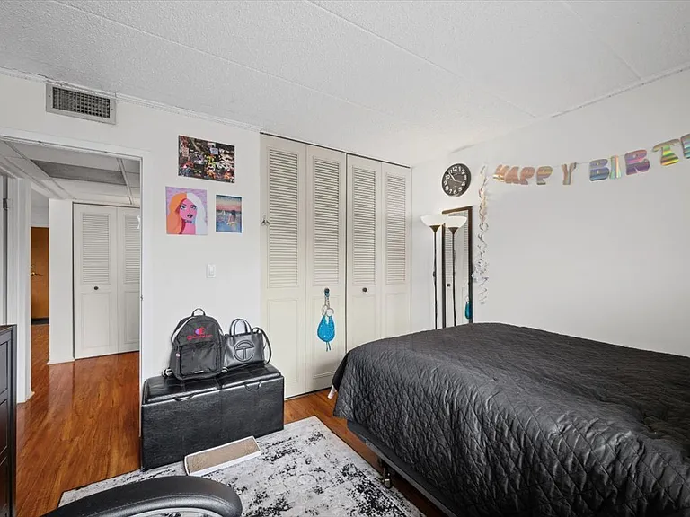 3223 W Parkway Dr #3A — Photo 14