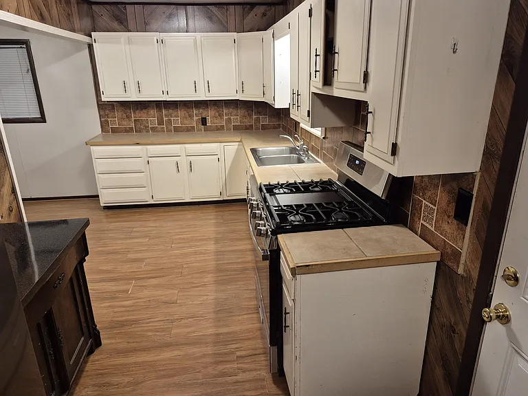 1616 Jones Rd #1 — Photo 9