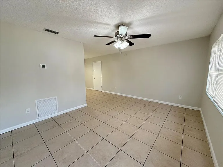 330 Dogwood Ave — Photo 6