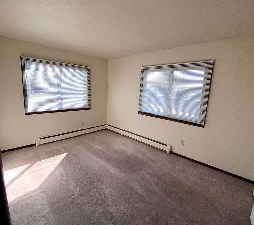 Eagle Crest Apartments 4601 Independence Ave N New Hope MN Zillow