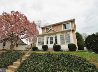 29 W Roland Rd, Brookhaven, PA 19015