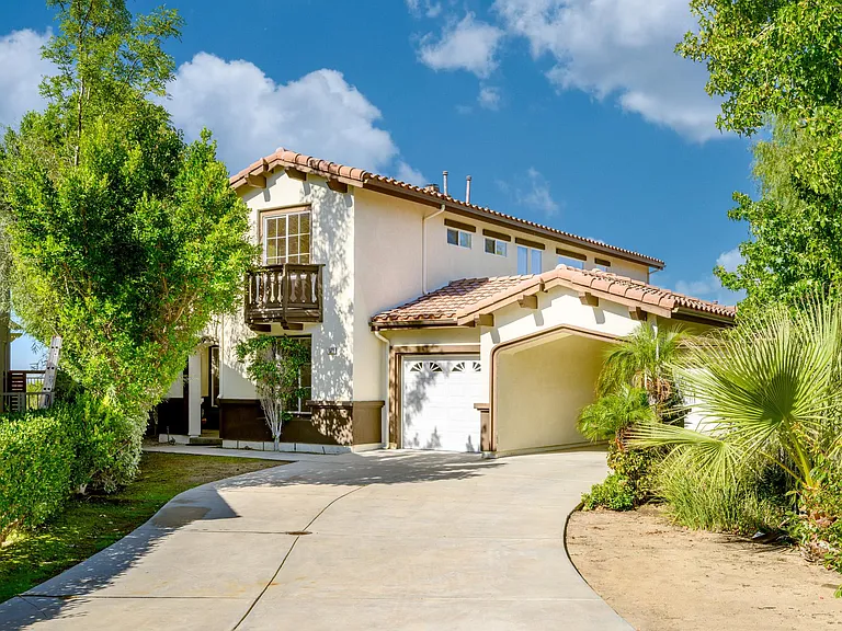 7370 Chantilly Ln — Photo 1