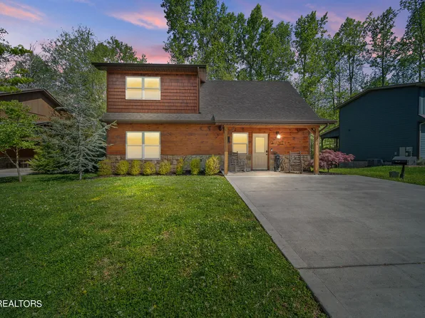 534 Johnson Ln, Gatlinburg, TN 37738