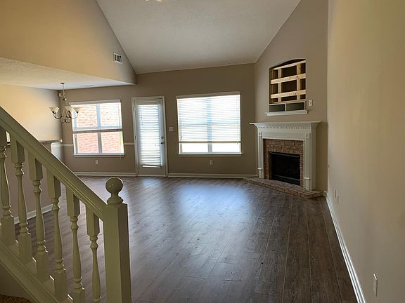 2nd image of 165 Magnolia Garden Ln