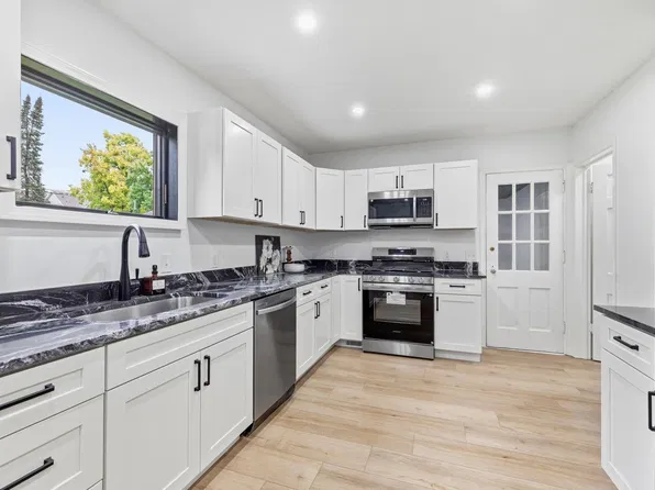 4720 W 41st St, Saint Louis Park, MN 55416
