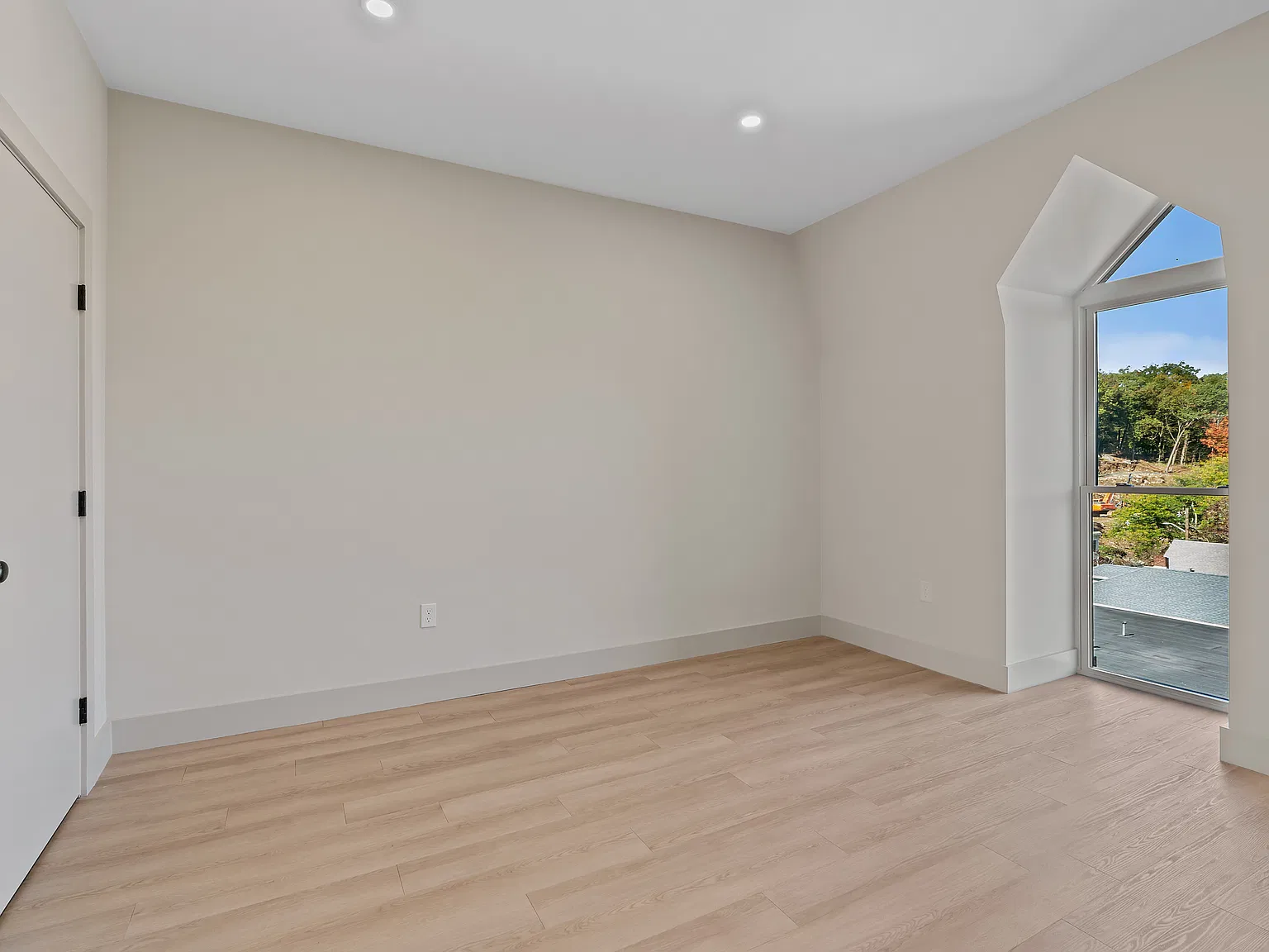 1 bed, 681 sqft, $2,800 — Photo 4