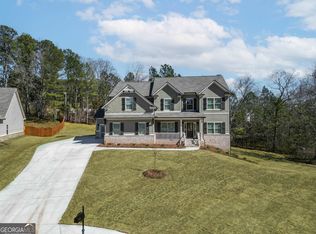 1448 Henderson Ridge Ln, Loganville, GA 30052