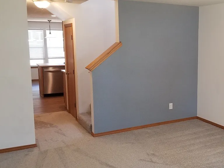 525 Helen St — Photo 10