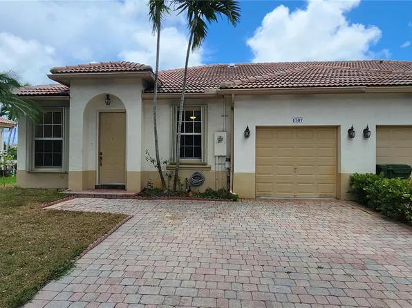 1707 NW 78th Way, Pembroke Pines, FL 33024